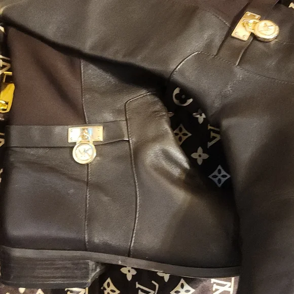 English style riding boot purse bundle. - Picture 3 of 9